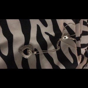diamond necklace heart pendant
